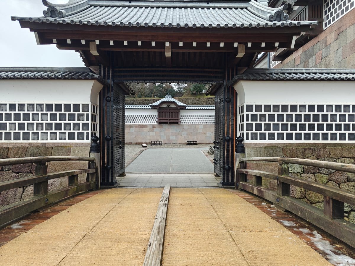 Hashizume-mon gate front view