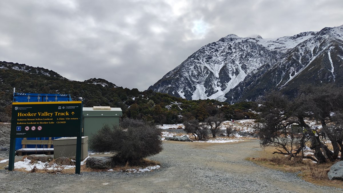 Hooker Valley Track trailhead