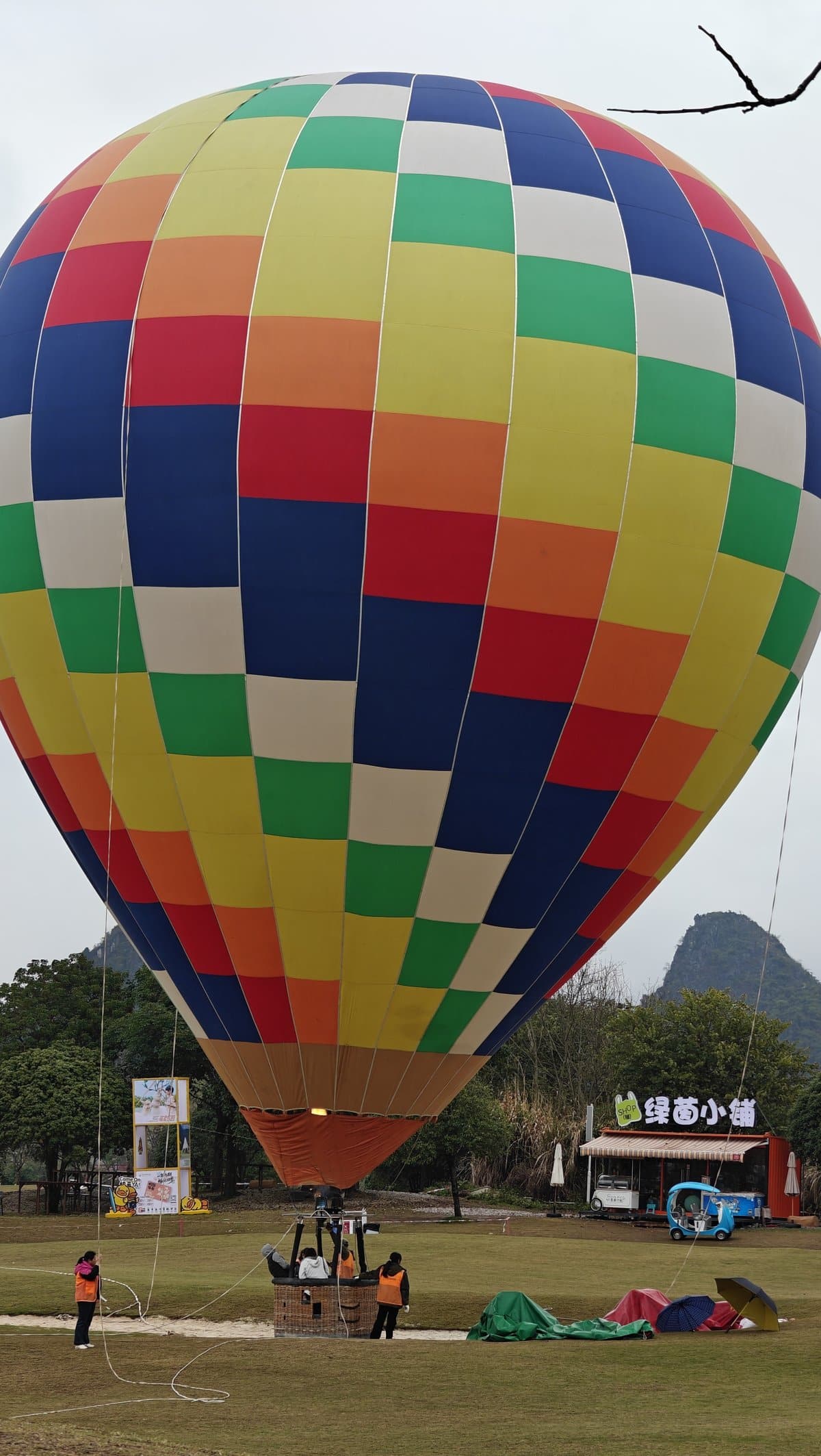Hot air balloon basket close-up