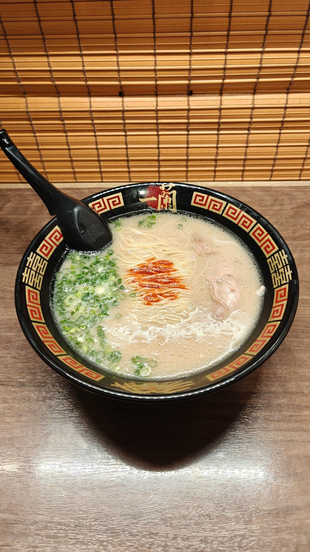 Ichiran ramen full bowl setting