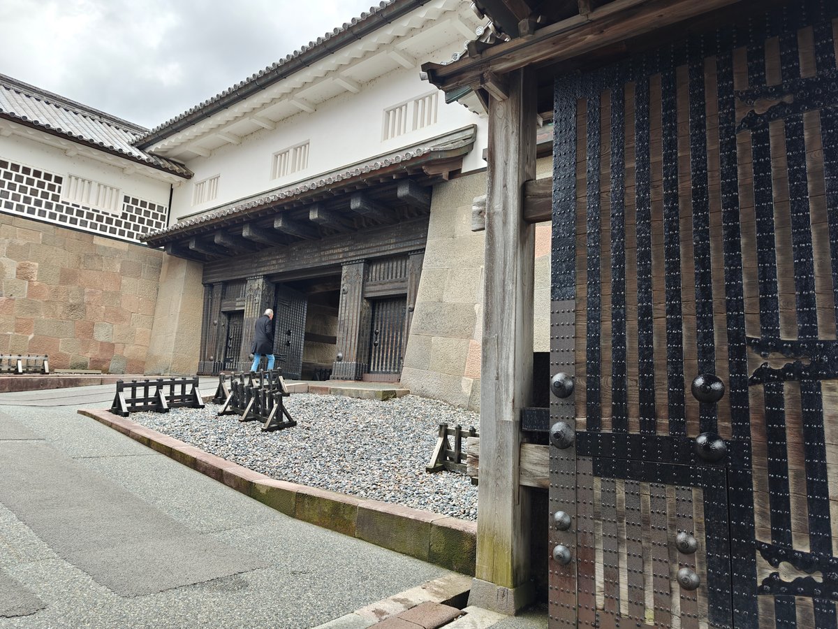 Ishikawa-mon namako-kabe walls close-up