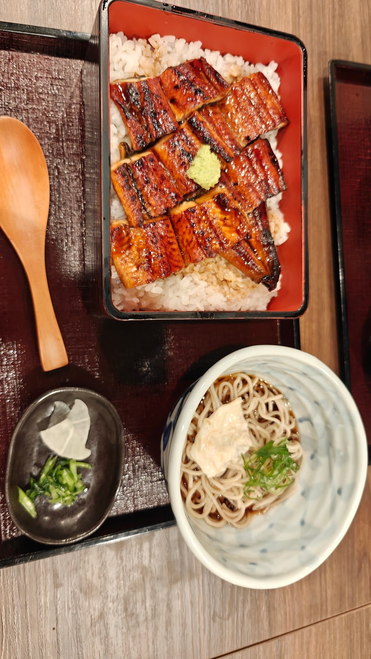 Kamanza grilled unagi over rice