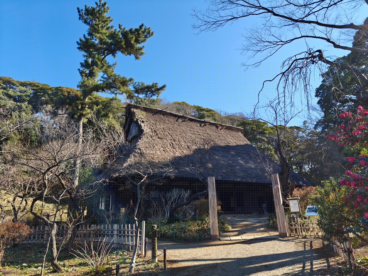 Large thatched gassho farmhouse