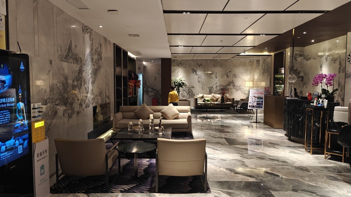 Lobby lounge sofas and armchairs