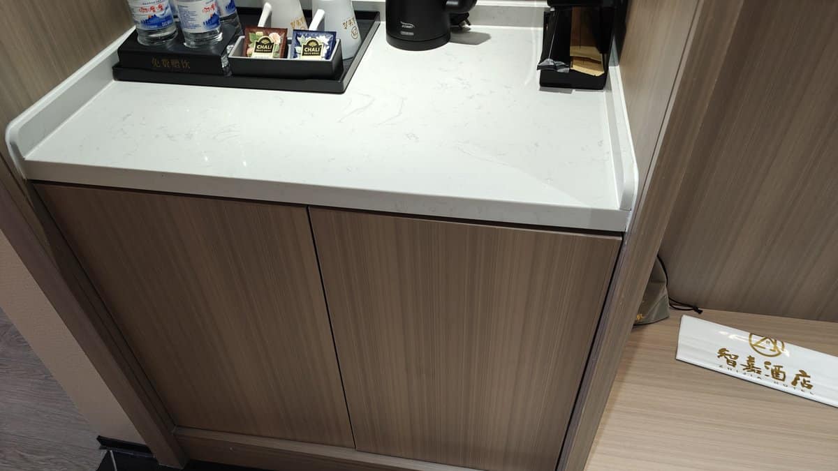 Minibar beverage station