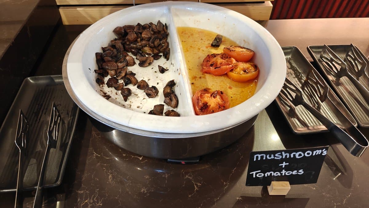 Mushrooms and tomatoes buffet