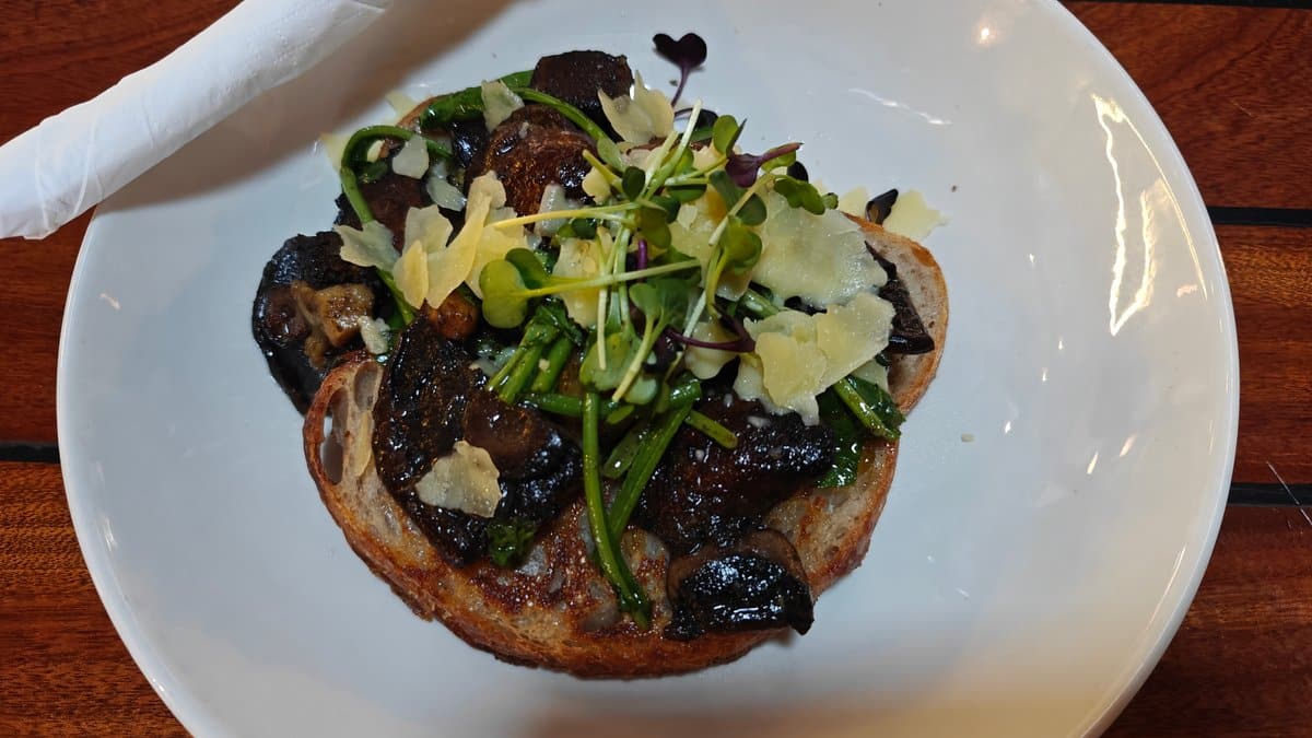 Mushrooms on toast Vogel