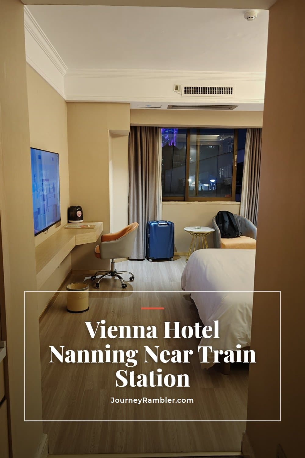 My Quick Night at Vienna Hotel in Nanning Near the Train Station