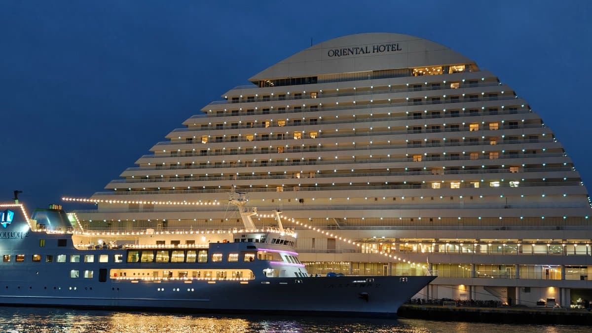 Oriental Hotel and cruise ship night