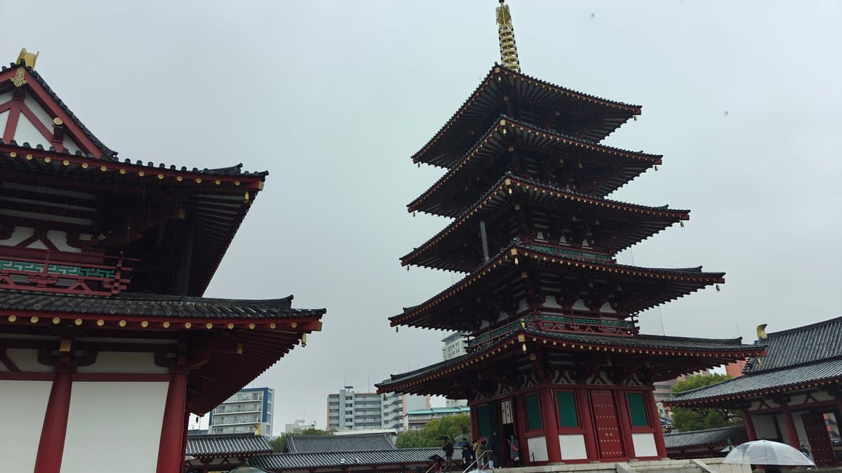 Pagoda and Kondo hall together