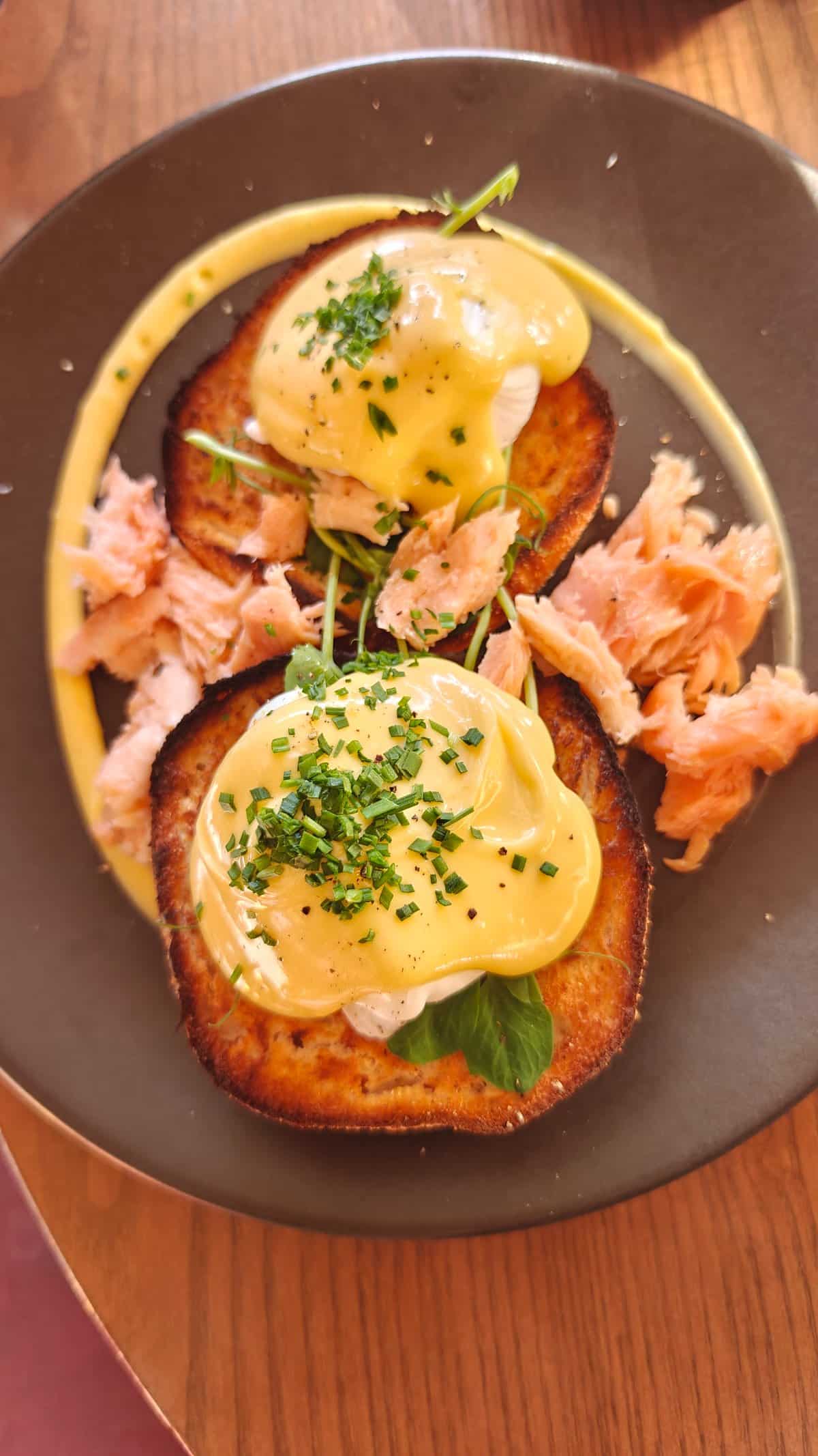 Salmon eggs Benny Kai