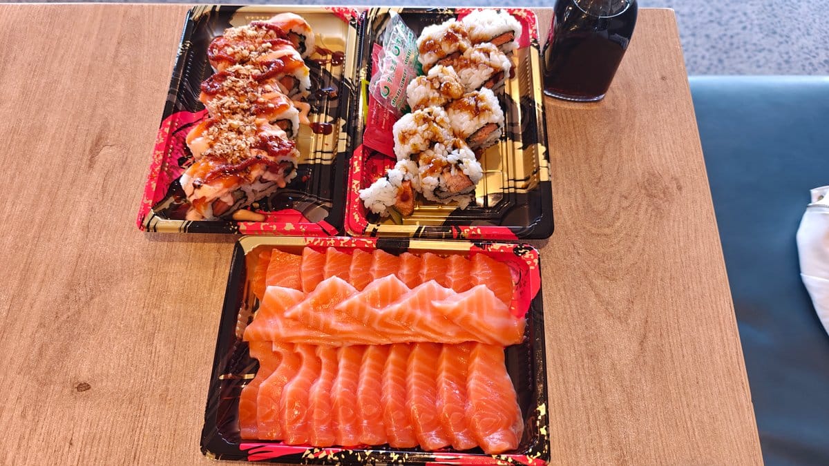 Sashimi and sushi platter