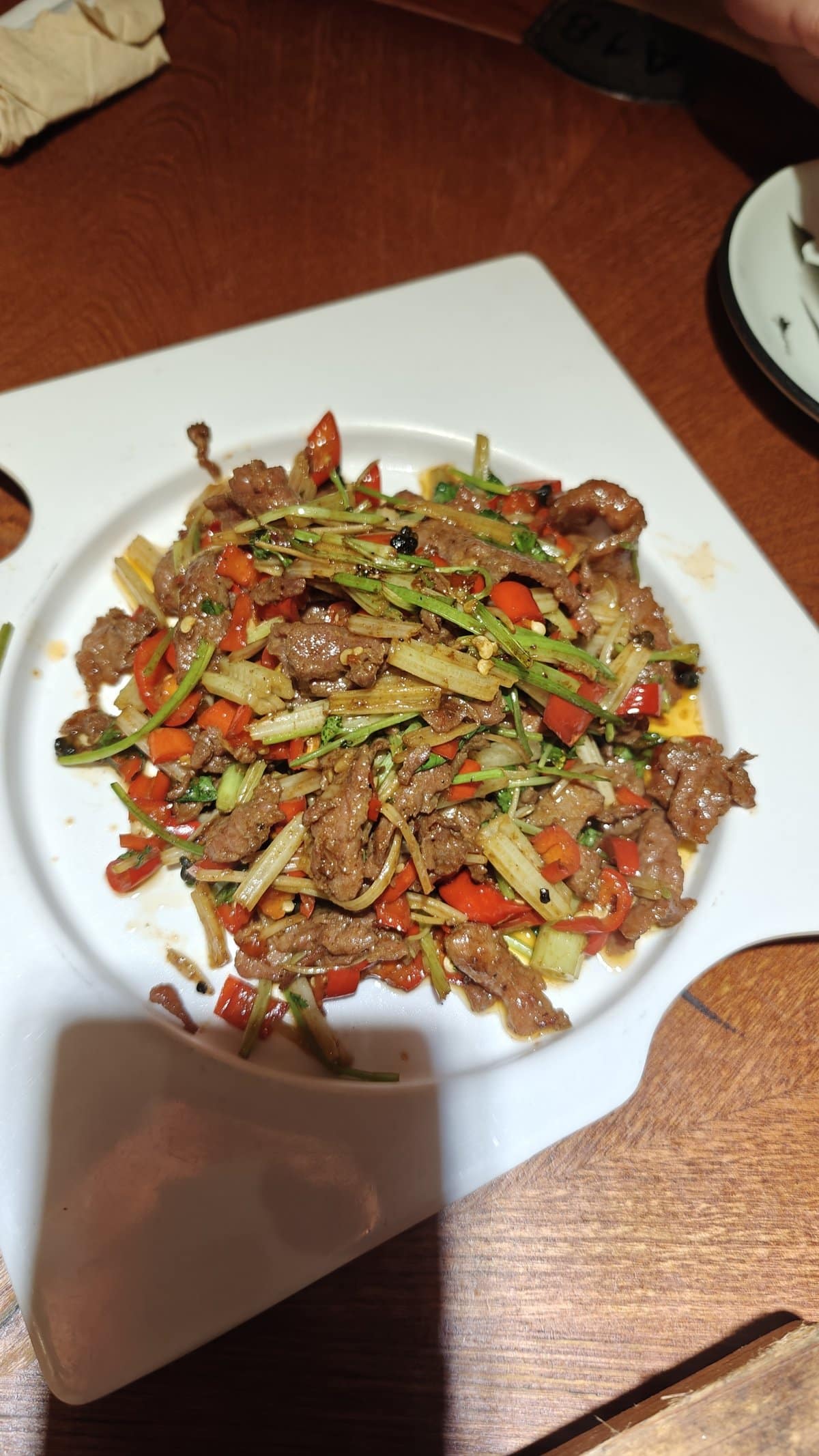 Stir-fried beef plate