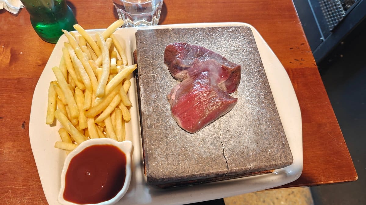 Stonegrill steak cooking