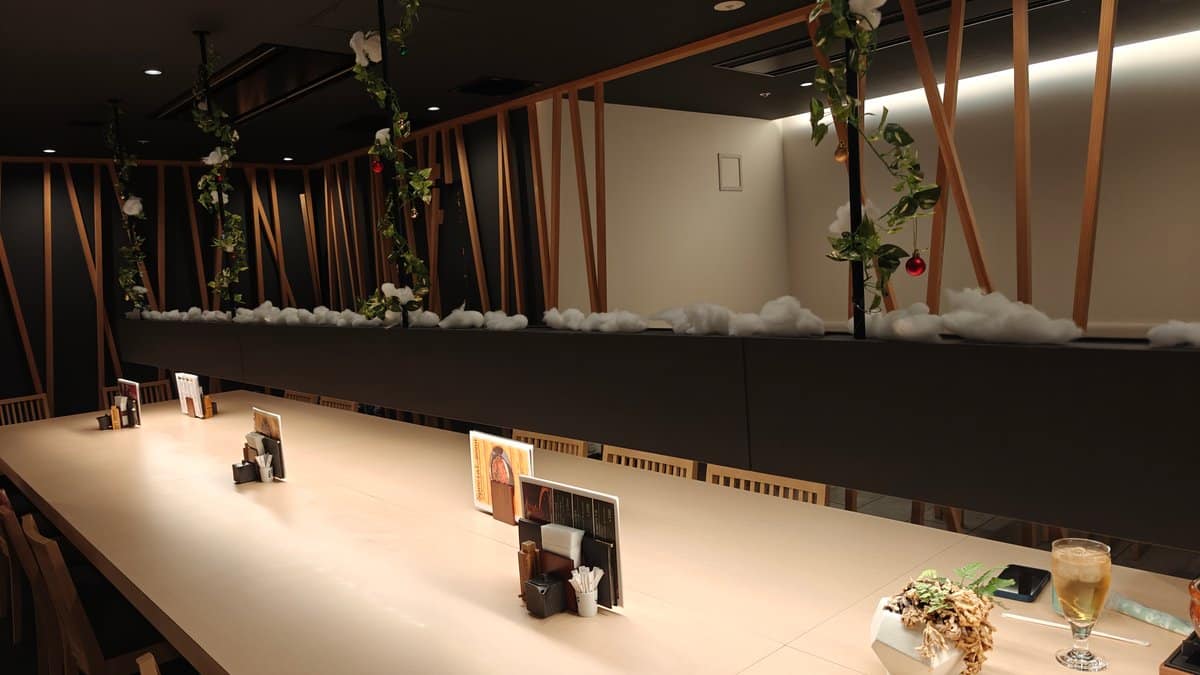 Sumiyagura counter seating interior