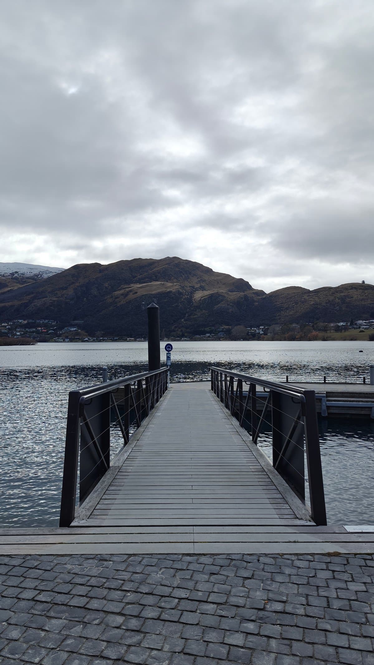 The same jetty seen lengthways from its cobbled
