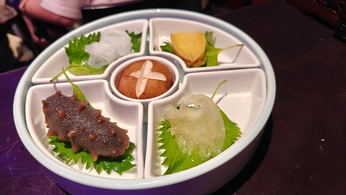 Ba Kingdom cold appetizer platter