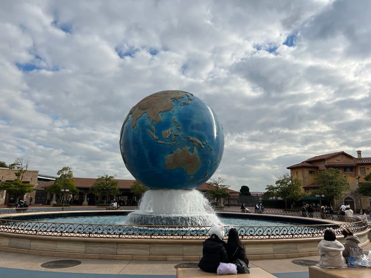 Close view of the AquaSphere globe fountain with