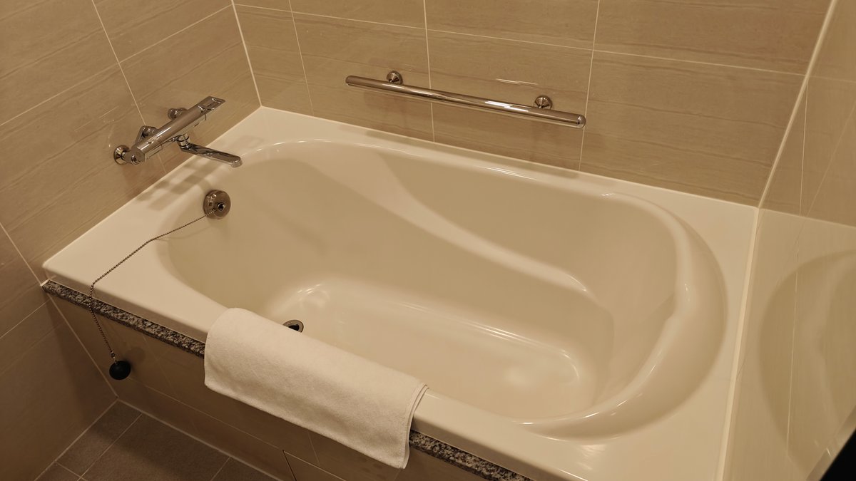 Hotel room bathtub