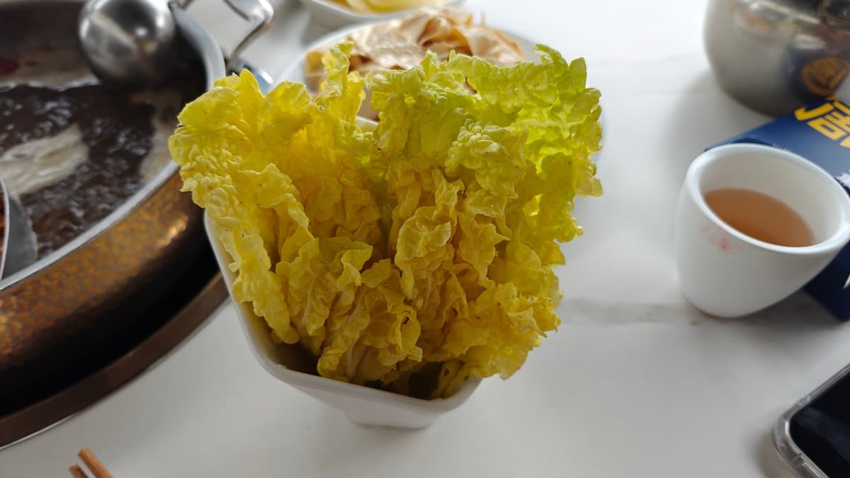 Napa cabbage leaves cup