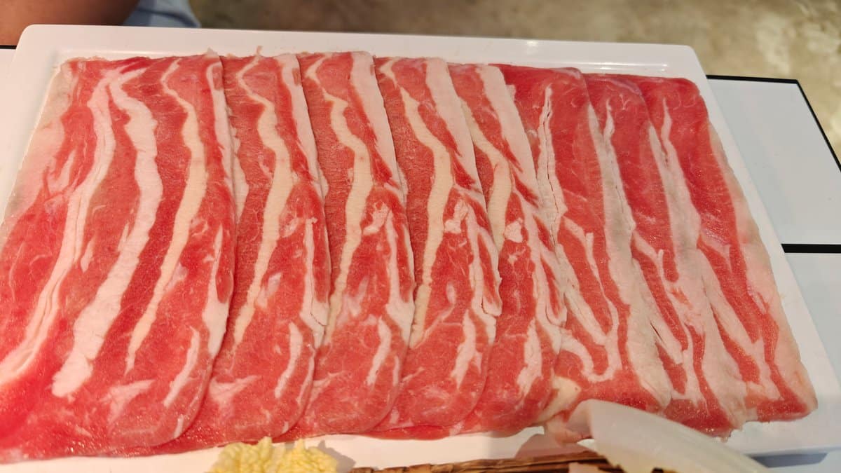 Thin pork belly slices