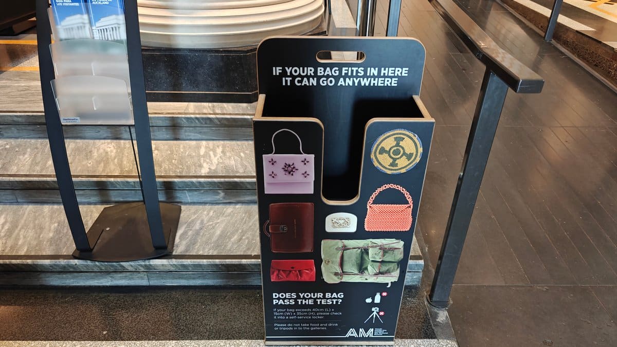 A bag-size gauge reading IF YOUR BAG FITS