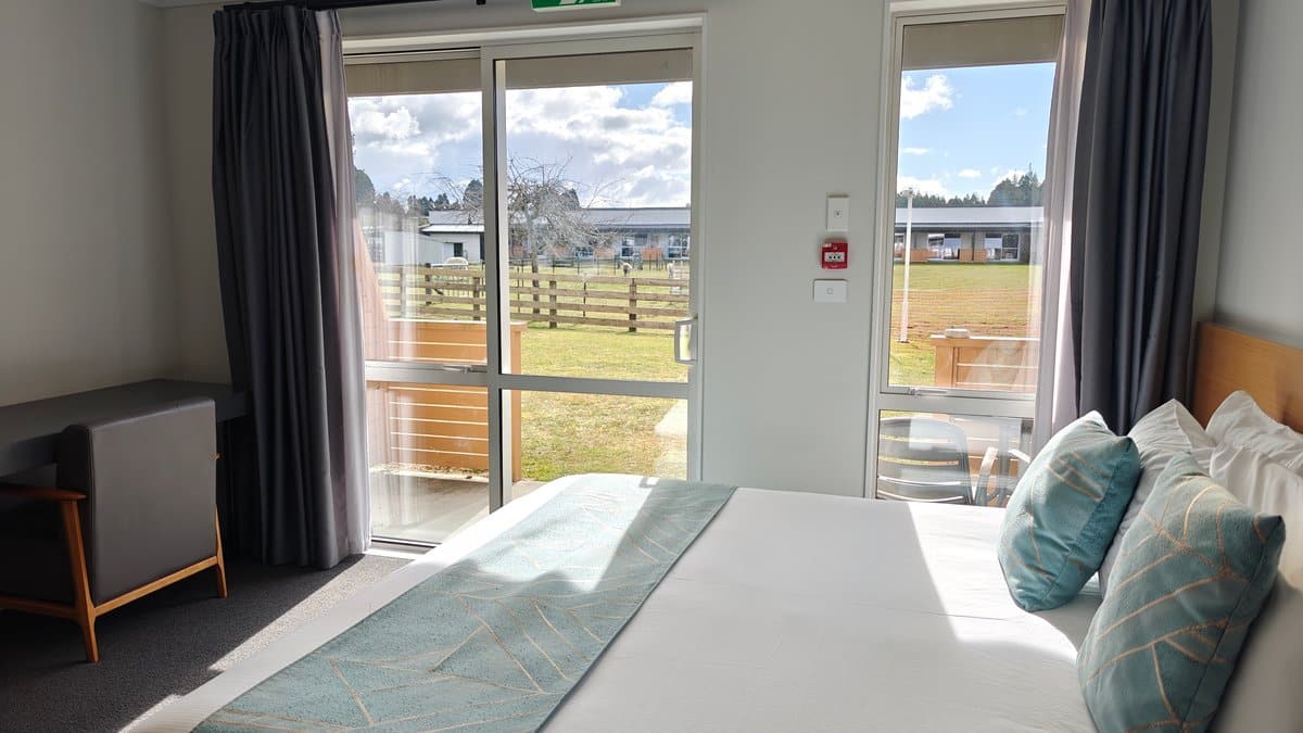 Bed opening onto the deck