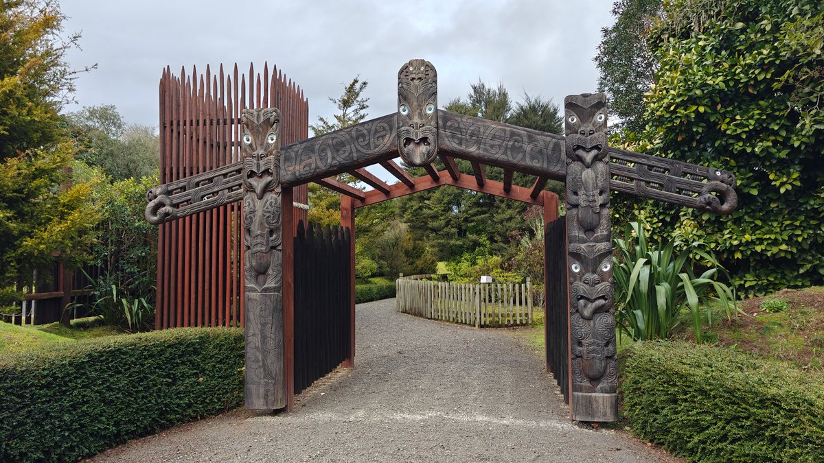 Carved waharoa gateway entrance