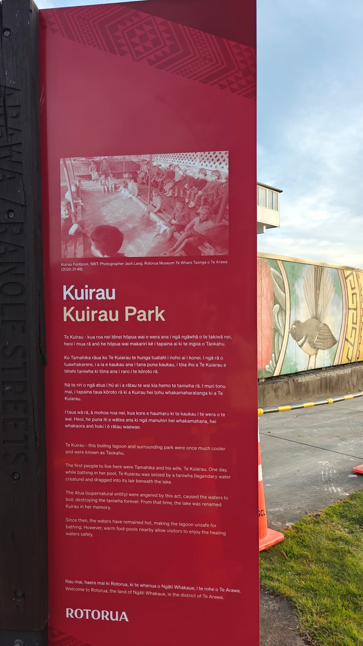 Kuirau Park history pillar