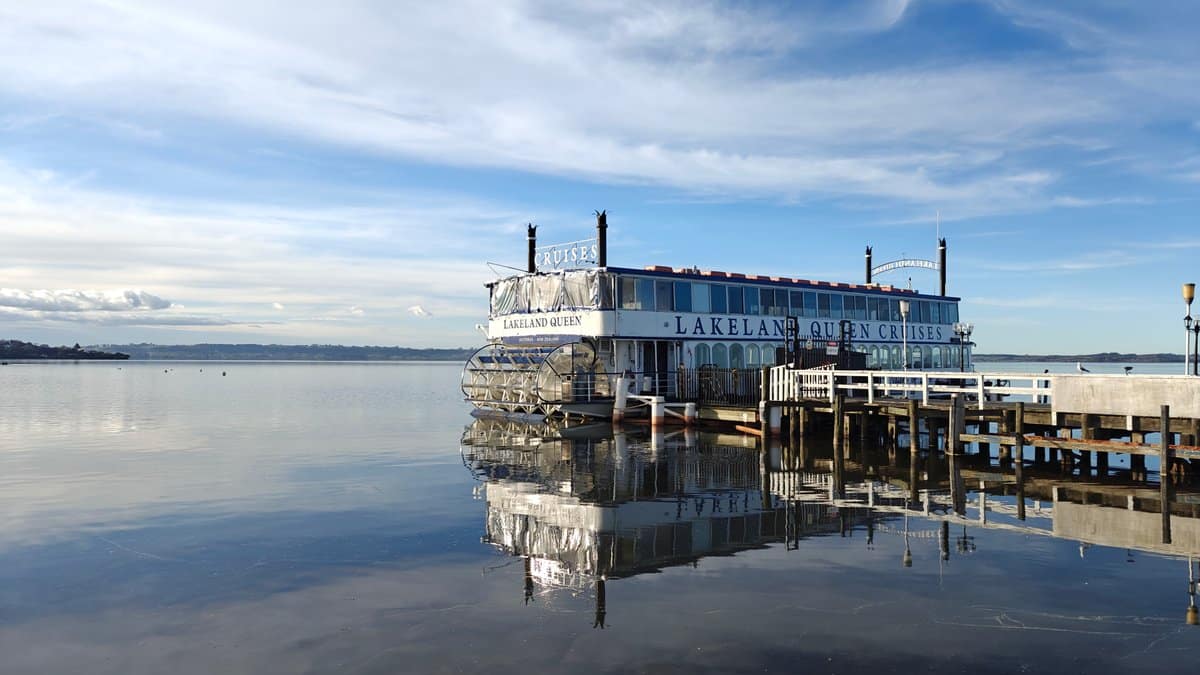 Lakeland Queen mirrored in still water