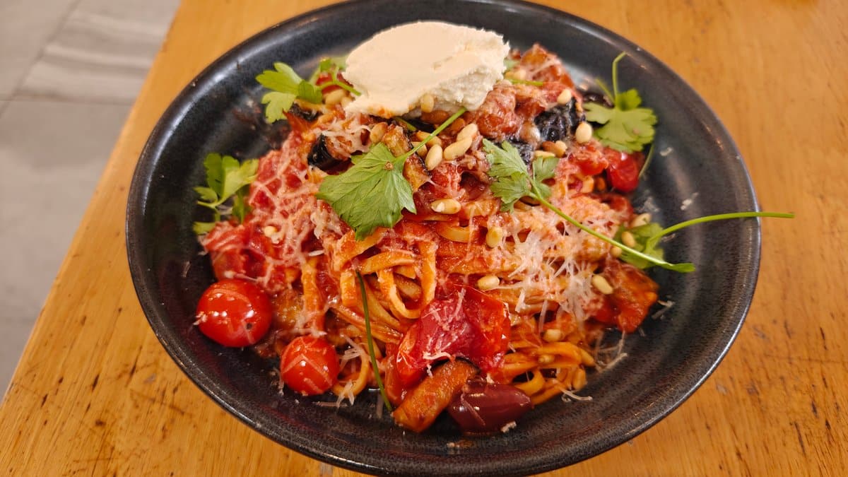 Pasta dish with tomato sauce