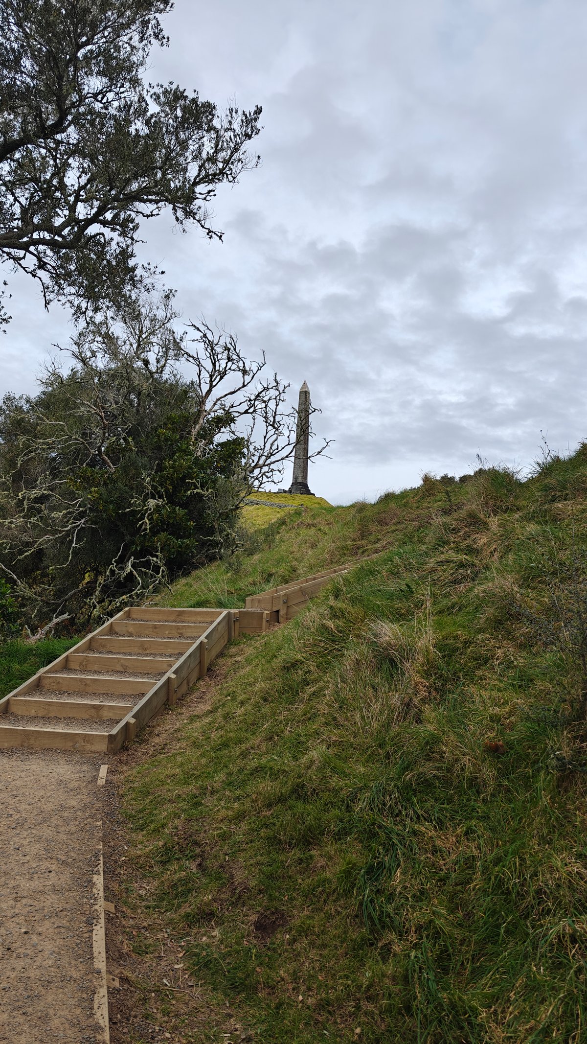 Steps with the obelisk appearing