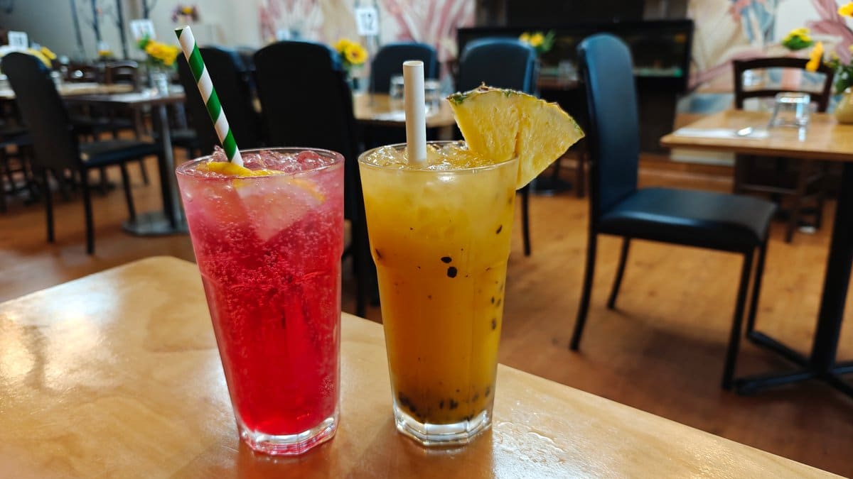 Two tall iced Thai drinks